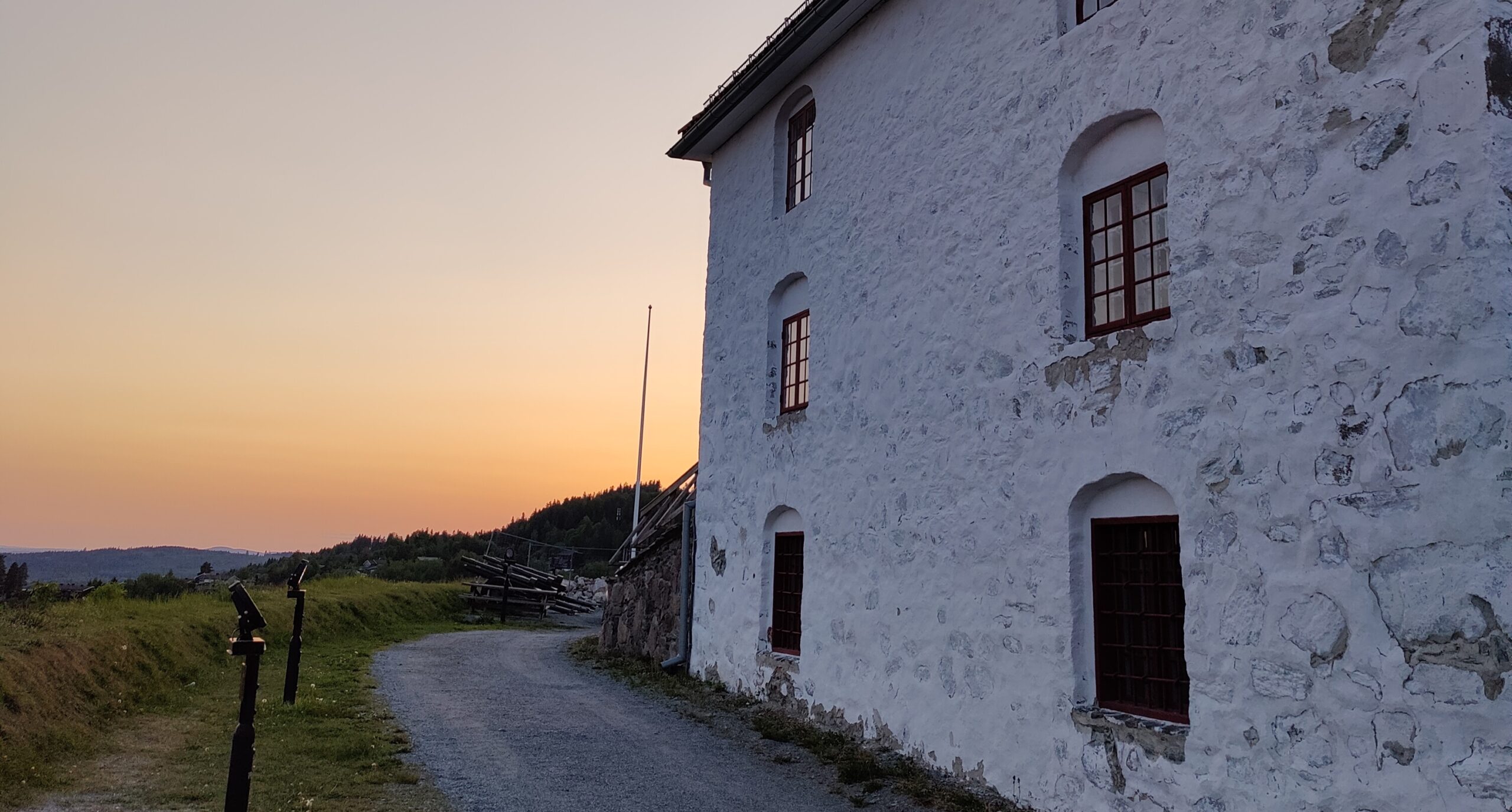 Bilde av bygning og solnedgang på Kongsvinger Festning